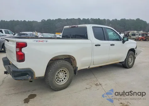 2021 Chevrolet Silverado K1500 z USA, uszkodzony, nr VIN 1GCRYAEF4MZ322774